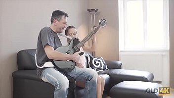 OLD4K. Guitar Hero