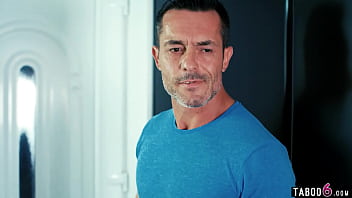 Perverted Dad Fucks His Daughters Teen Friend Mona Blue In The Night